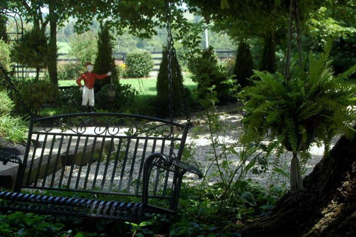 Maple Hill Manor Bed & Breakfast Springfield Exterior foto